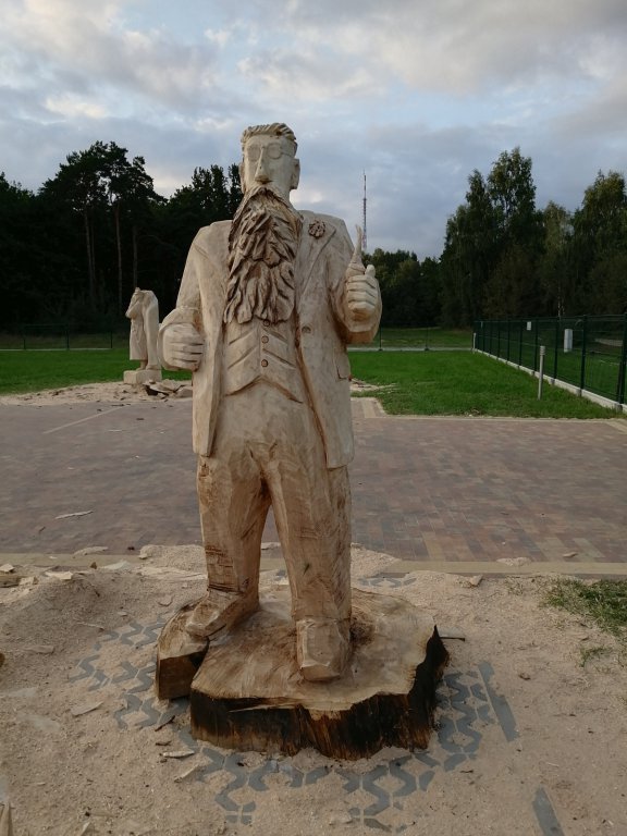 II Plener Rzeźbiarski w Ławach - podsumowanie [03.09.2021] - zdjęcie #9 - eOstroleka.pl