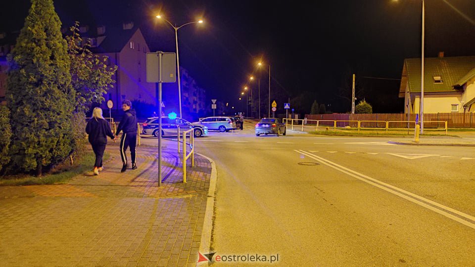 Zderzenie dwóch osobówek na skrzyżowaniu Korczaka z Poznańską [03.09.2021] - zdjęcie #1 - eOstroleka.pl