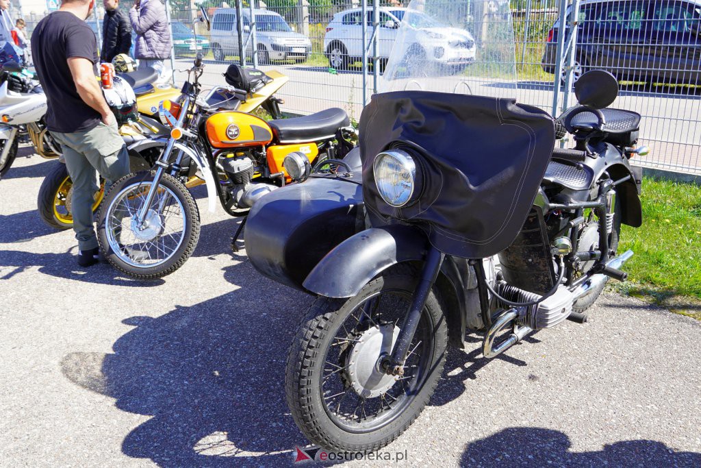 Oldtimer w Rzekuniu. Zlot fanów starej motoryzacji [05.09.2021] - zdjęcie #93 - eOstroleka.pl