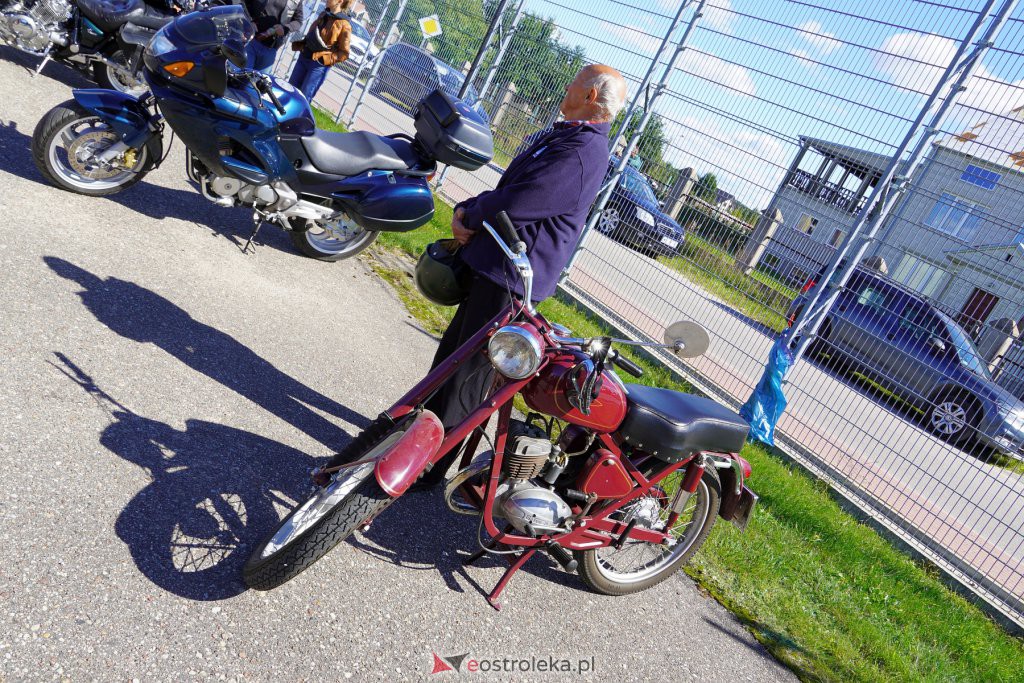 Oldtimer w Rzekuniu. Zlot fanów starej motoryzacji [05.09.2021] - zdjęcie #24 - eOstroleka.pl