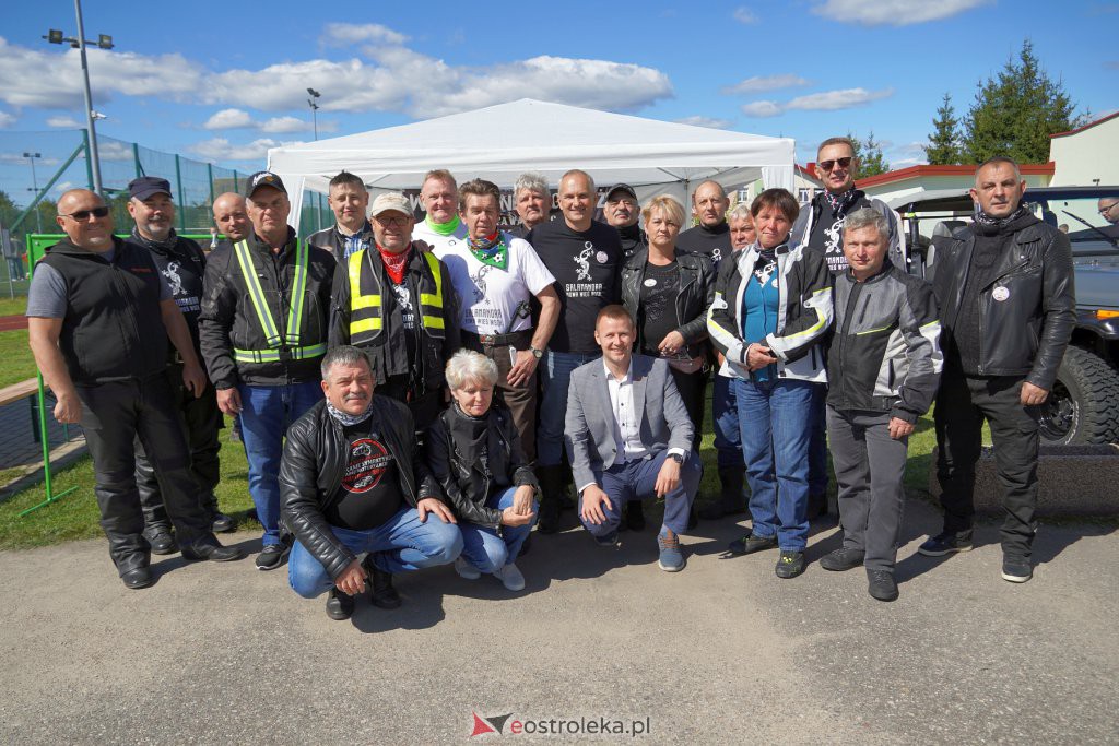Oldtimer w Rzekuniu. Zlot fanów starej motoryzacji [05.09.2021] - zdjęcie #32 - eOstroleka.pl