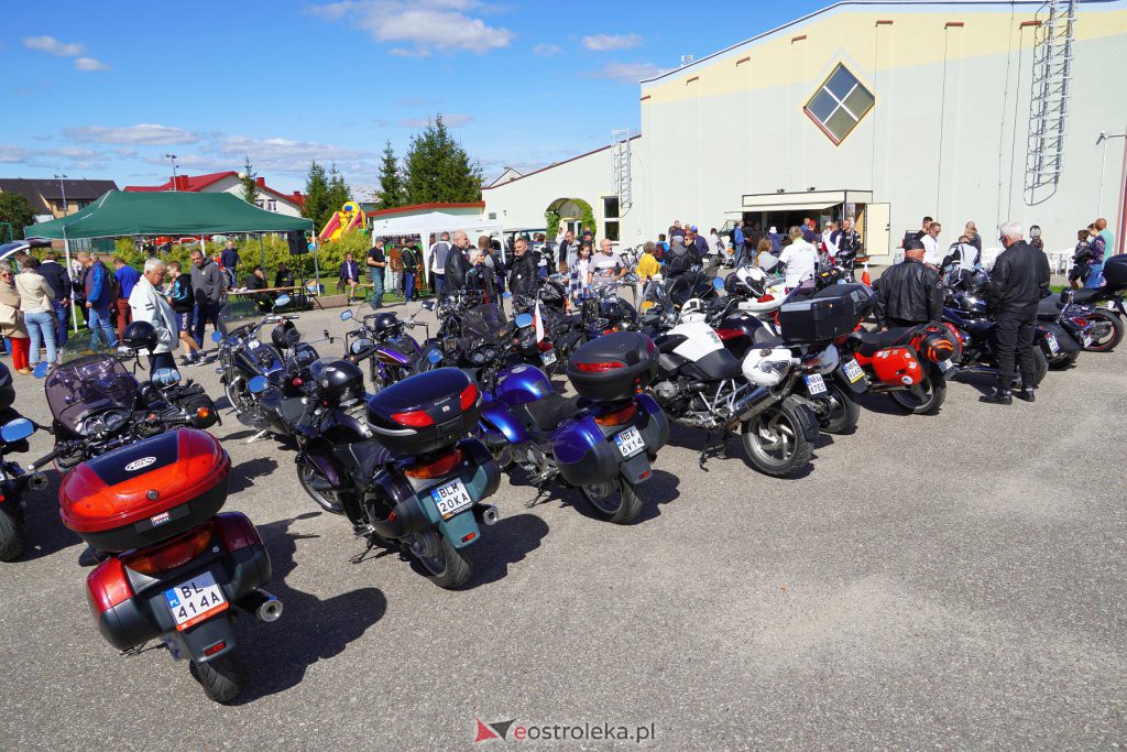 Oldtimer w Rzekuniu. Zlot fanów starej motoryzacji [05.09.2021] - zdjęcie #16 - eOstroleka.pl