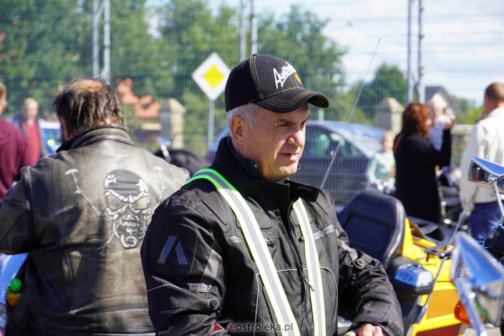 Oldtimer w Rzekuniu. Zlot fanów starej motoryzacji [05.09.2021] - zdjęcie #14 - eOstroleka.pl