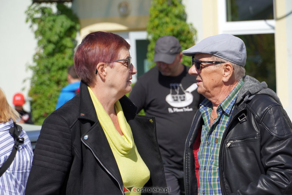 Oldtimer w Rzekuniu. Zlot fanów starej motoryzacji [05.09.2021] - zdjęcie #11 - eOstroleka.pl