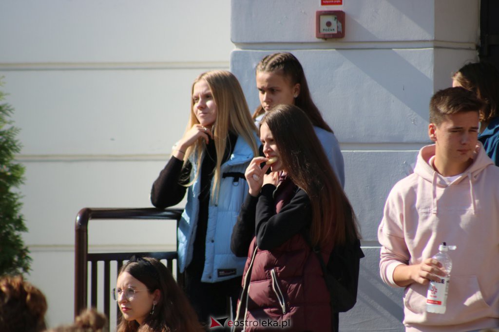 Festiwal Teatralny InQbator 2021 - Duża przerwa w I LO [07.09.2021] - zdjęcie #16 - eOstroleka.pl