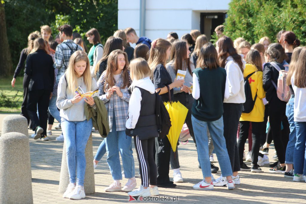 Festiwal Teatralny InQbator 2021 - Duża przerwa w I LO [07.09.2021] - zdjęcie #2 - eOstroleka.pl