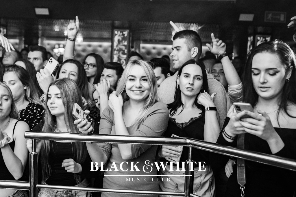 Miły Pan w Clubie Black&White [03.09.2021] - zdjęcie #3 - eOstroleka.pl