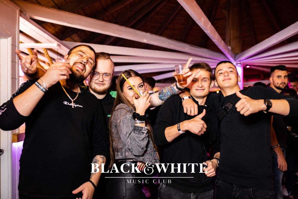 Miły Pan w Clubie Black&White [03.09.2021] - zdjęcie #44 - eOstroleka.pl