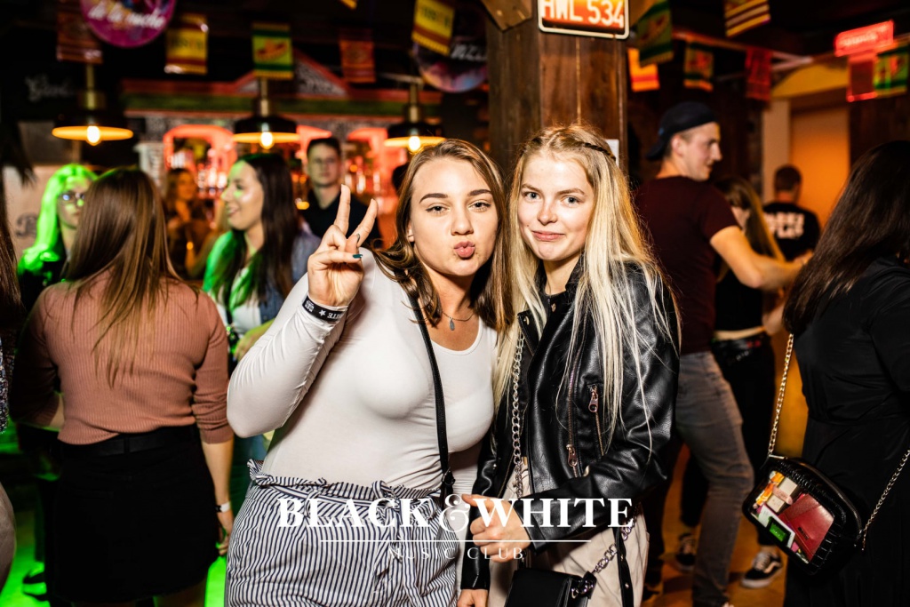 Miły Pan w Clubie Black&White [03.09.2021] - zdjęcie #48 - eOstroleka.pl