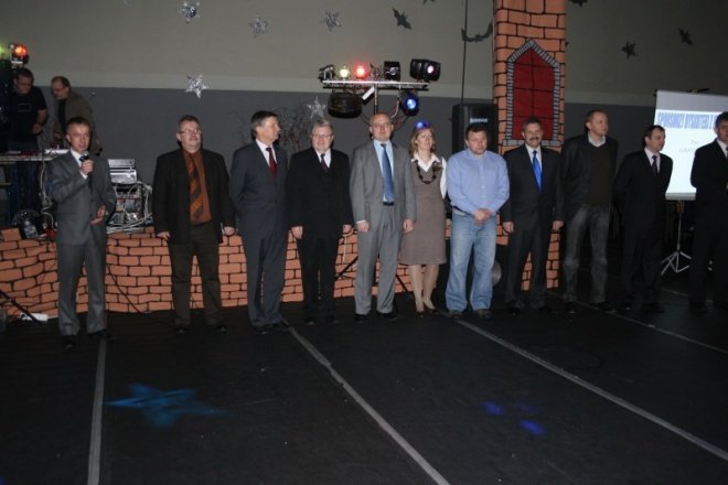 Bal choinkowy dla dzieci z osiedla Stacja i Centrum (09.01.2011) - zdjęcie #18 - eOstroleka.pl