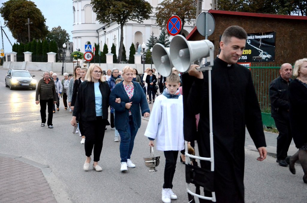 Krzyż Pandemiczny w Kadzidle oficjalnie wyświęcony [15.09.2021] - zdjęcie #34 - eOstroleka.pl
