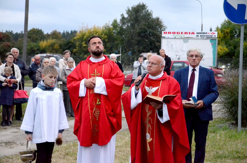 Krzyż Pandemiczny w Kadzidle oficjalnie wyświęcony [15.09.2021] - zdjęcie #33 - eOstroleka.pl