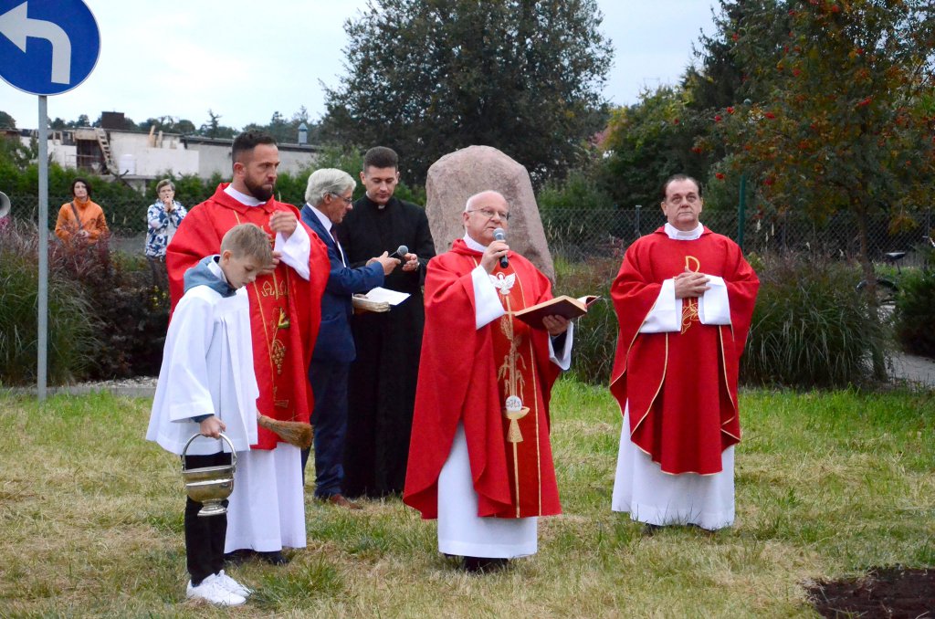 Krzyż Pandemiczny w Kadzidle oficjalnie wyświęcony [15.09.2021] - zdjęcie #27 - eOstroleka.pl