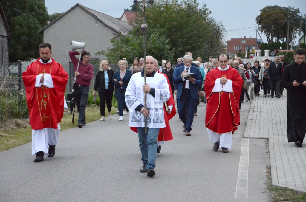 Krzyż Pandemiczny w Kadzidle oficjalnie wyświęcony [15.09.2021] - zdjęcie #25 - eOstroleka.pl