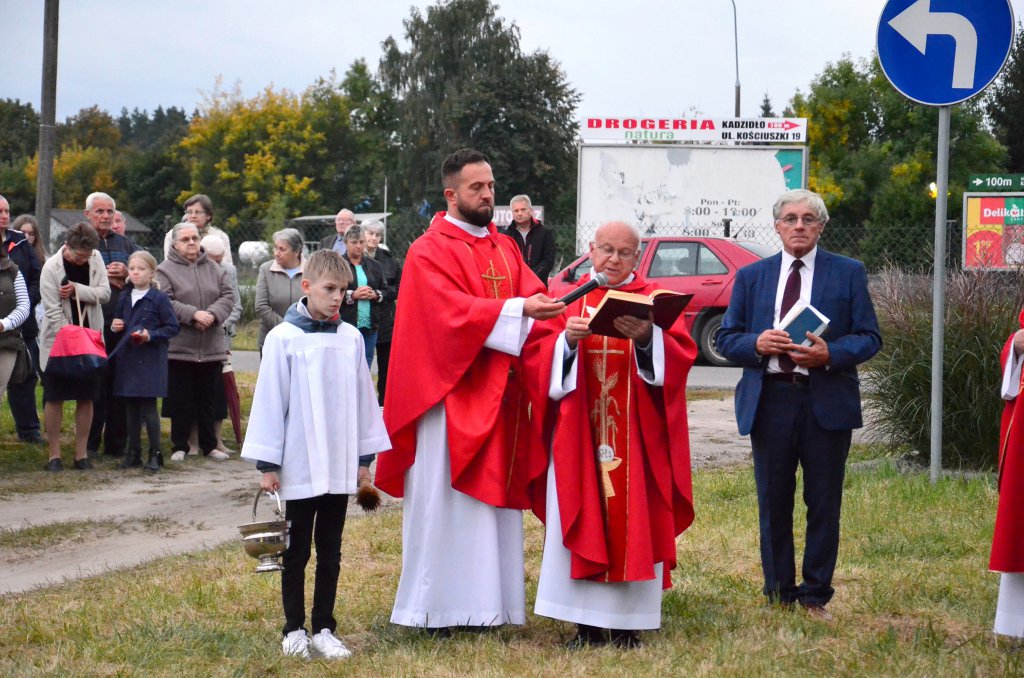 Krzyż Pandemiczny w Kadzidle oficjalnie wyświęcony [15.09.2021] - zdjęcie #16 - eOstroleka.pl
