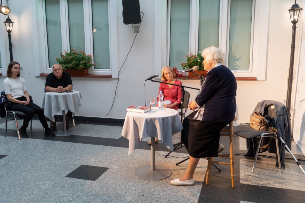 Spotkanie autorskie z Marią Trzaskowską w ostrołęckim muzeum [14.09.2021] - zdjęcie #8 - eOstroleka.pl