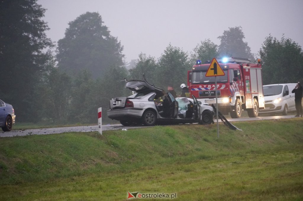 Wypadek w Wachu, gm. Kadzidło [16.09.2021] - zdjęcie #16 - eOstroleka.pl