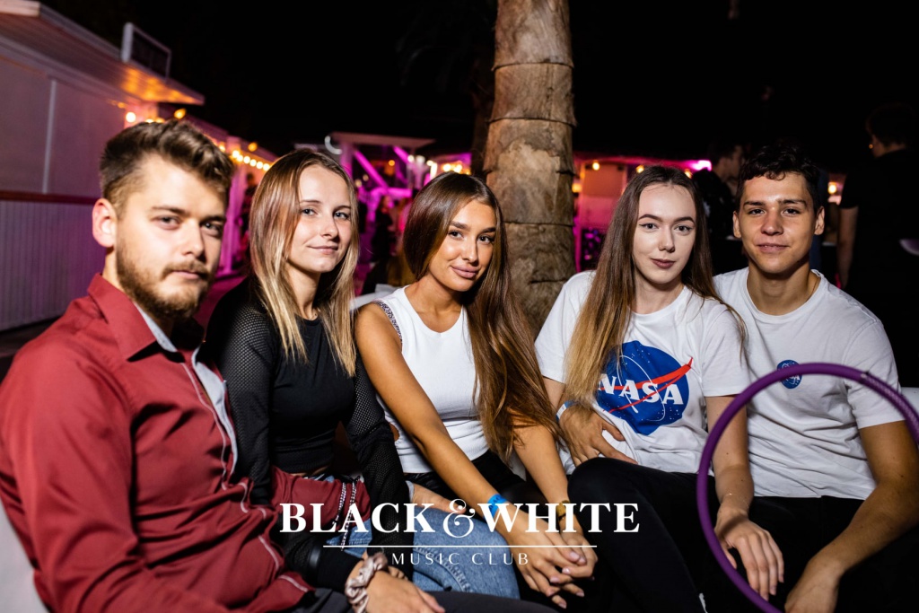 Czarne party w Clubie Black&White [11.09.2021] - zdjęcie #30 - eOstroleka.pl