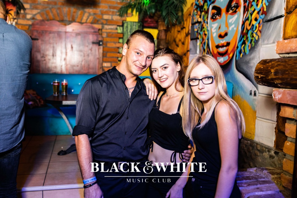 Czarne party w Clubie Black&White [11.09.2021] - zdjęcie #31 - eOstroleka.pl