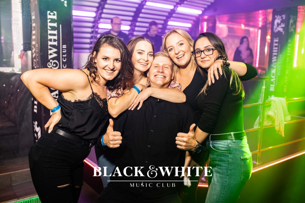 Czarne party w Clubie Black&White [11.09.2021] - zdjęcie #38 - eOstroleka.pl