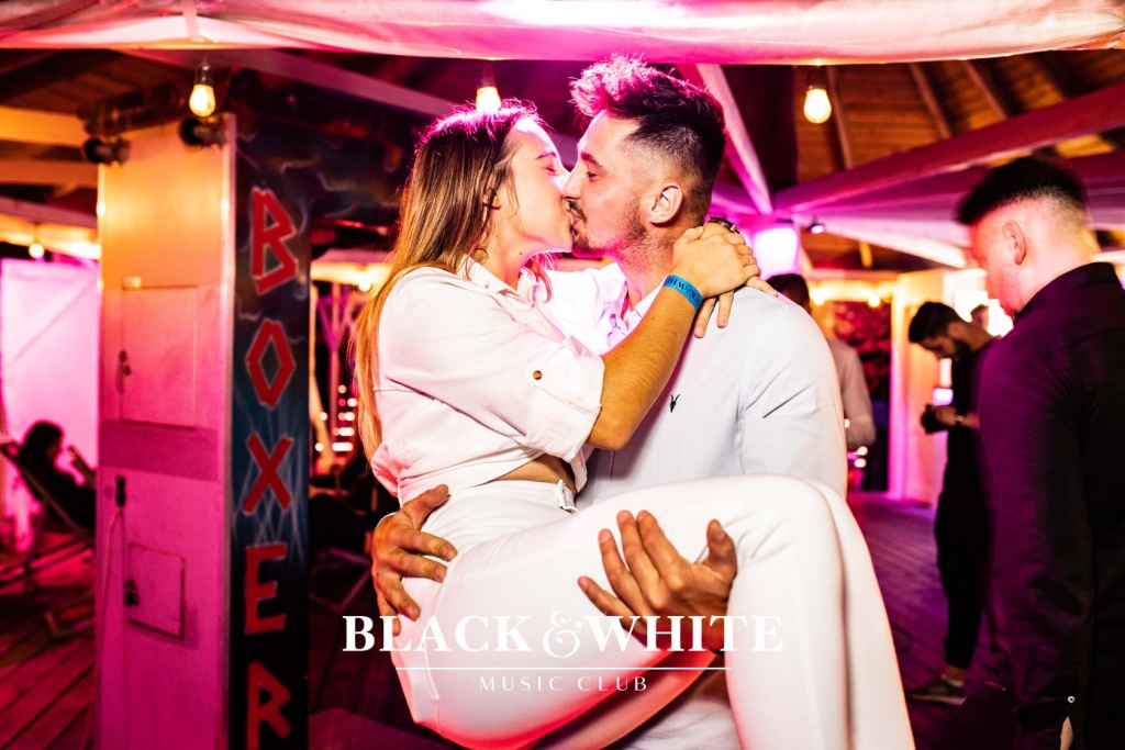 Czarne party w Clubie Black&White [11.09.2021] - zdjęcie #19 - eOstroleka.pl