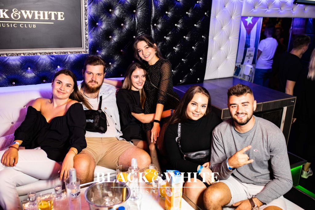 Czarne party w Clubie Black&White [11.09.2021] - zdjęcie #10 - eOstroleka.pl