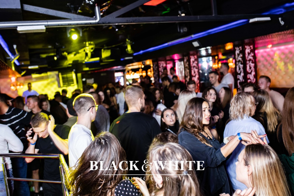 Czarne party w Clubie Black&White [11.09.2021] - zdjęcie #59 - eOstroleka.pl