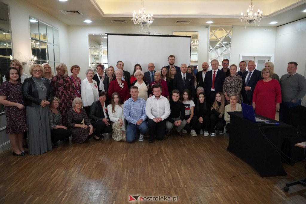Posumowanie projektu Erasmus+ Zbudujmy mosty między pokoleniami realizowanego przez III LO - zdjęcie #38 - eOstroleka.pl