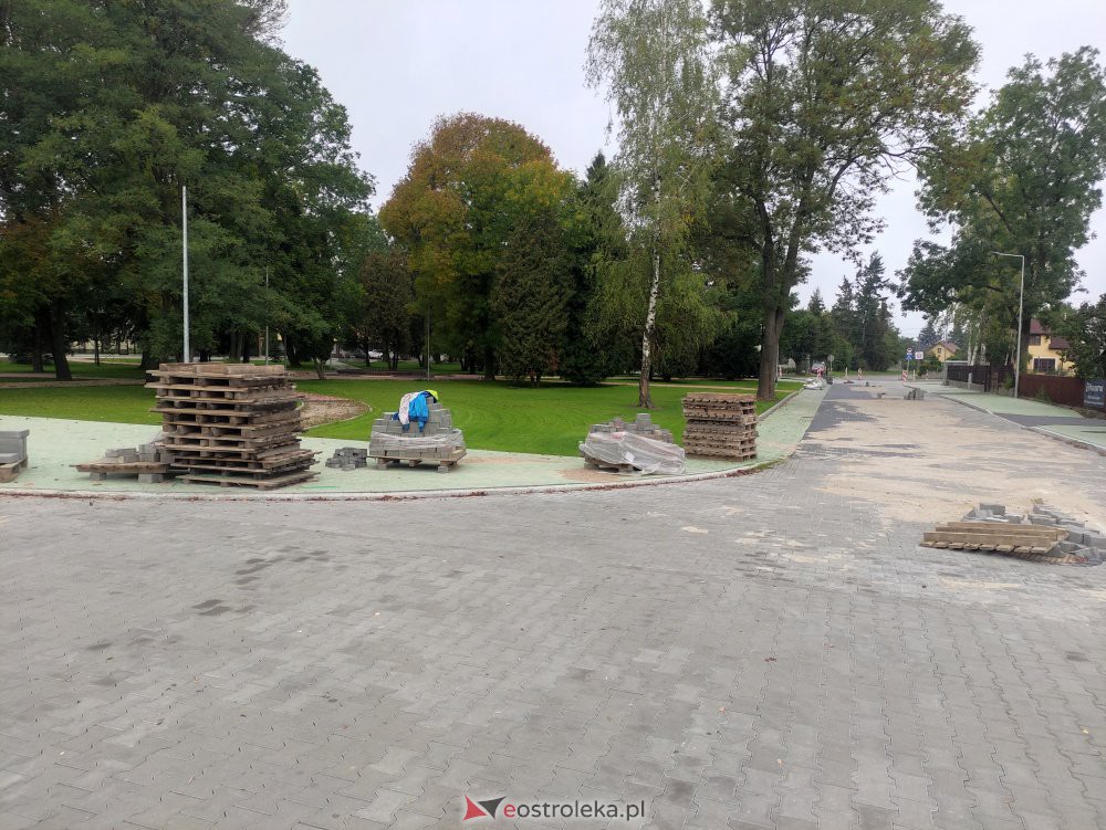 Zaglądamy na teren budowy Multicentrum na osiedlu Stacja [23.09.2021] - zdjęcie #4 - eOstroleka.pl