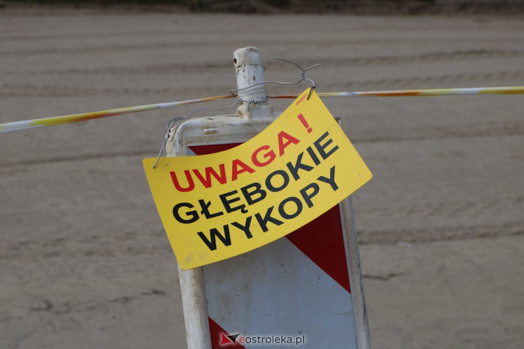 Tak powstaje nowe, duże rondo przy wjeździe do Ostrołęki [23.09.2021] - zdjęcie #6 - eOstroleka.pl