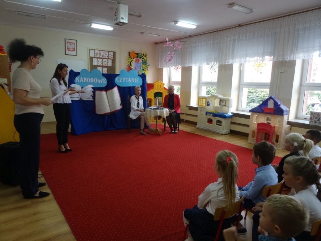 Narodowe czytanie w Przedszkolu Miejskim Nr 17 „Kraina Misiów” - zdjęcie #3 - eOstroleka.pl