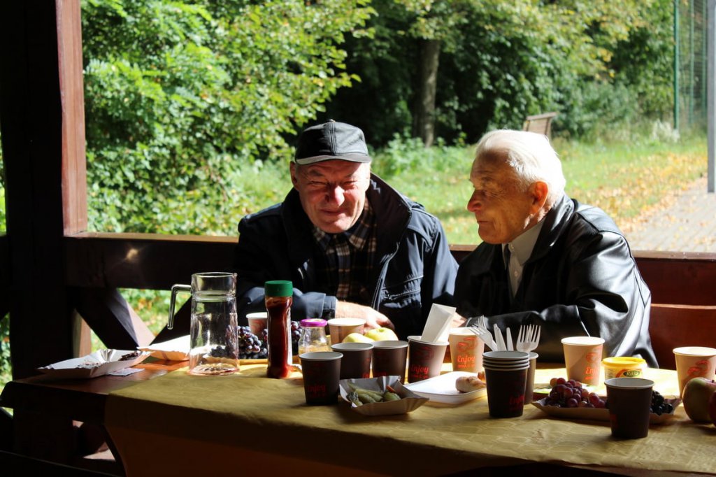 Święto pieczonego ziemniaka. Jesienny piknik integracyjny seniorów w Przystani [ZDJĘCIA] - zdjęcie #29 - eOstroleka.pl