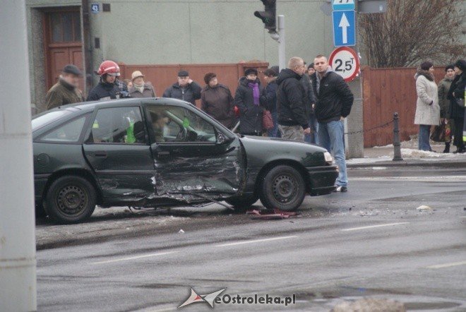 Wypadek przy Avalonie (13.01.2011) - zdjęcie #5 - eOstroleka.pl