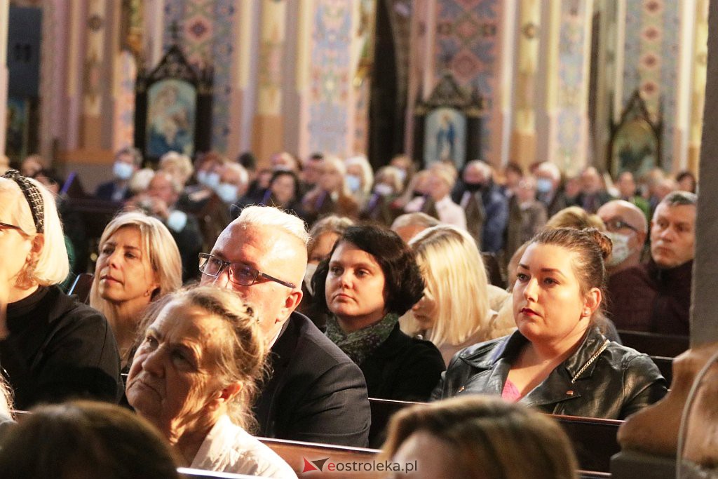 Koncert z okazji 100-lecia poświęcenia świątyni w Myszyńcu [26.09.2021] - zdjęcie #4 - eOstroleka.pl