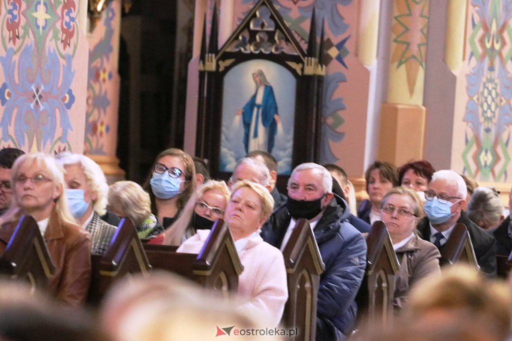 Koncert z okazji 100-lecia poświęcenia świątyni w Myszyńcu [26.09.2021] - zdjęcie #5 - eOstroleka.pl