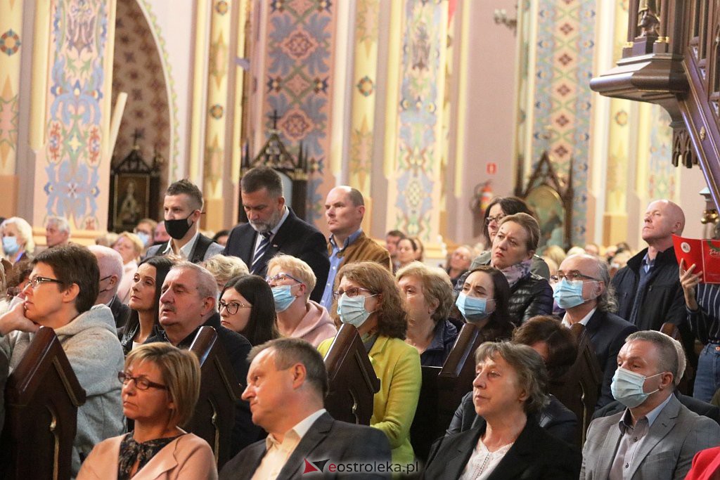 Koncert z okazji 100-lecia poświęcenia świątyni w Myszyńcu [26.09.2021] - zdjęcie #7 - eOstroleka.pl