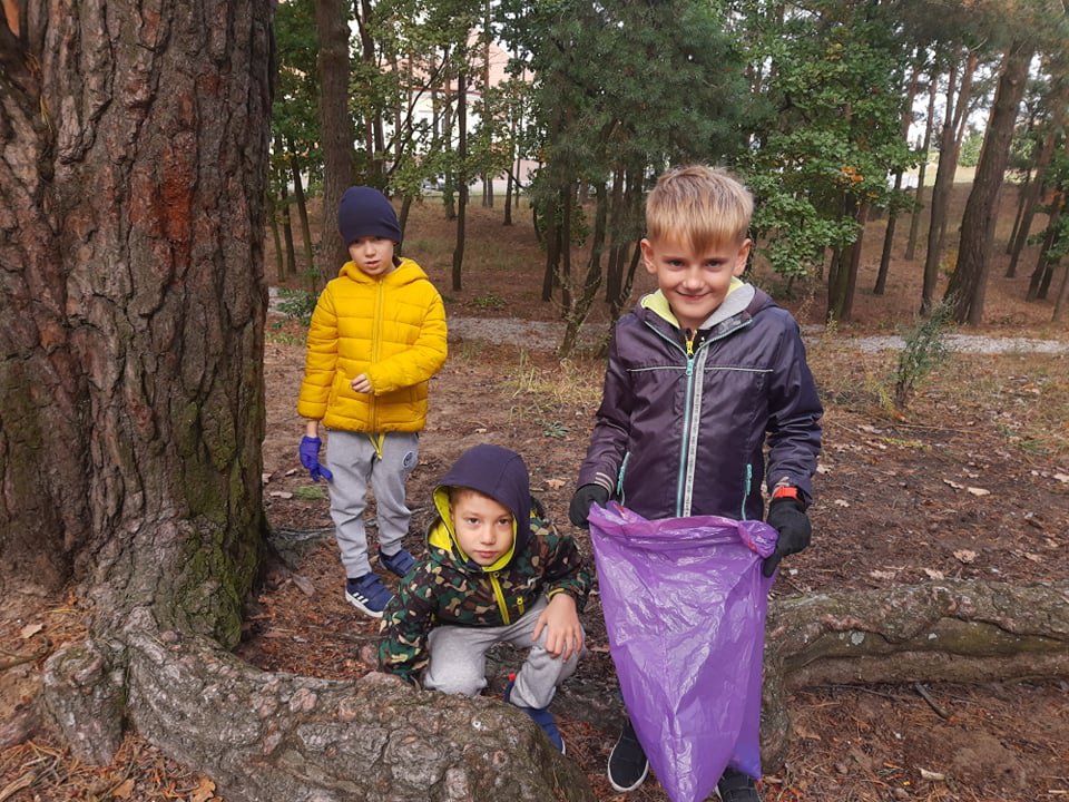 Akcja sprzątania świata w Szkole Podstawowej nr 10 [27.09.2021] - zdjęcie #24 - eOstroleka.pl