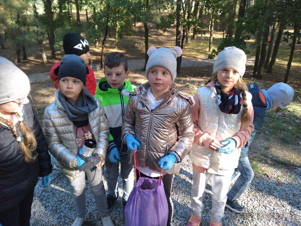 Akcja sprzątania świata w Szkole Podstawowej nr 10 [27.09.2021] - zdjęcie #3 - eOstroleka.pl