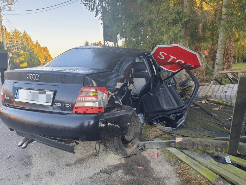 Wypadek w Czarnowcu [27.09.2021] - zdjęcie #1 - eOstroleka.pl