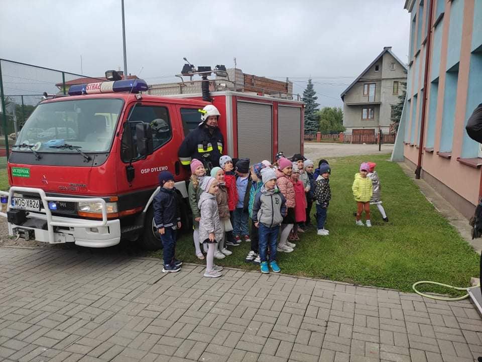 Próbna ewakuacja szkoły w Dylewie [23.09.2021] - zdjęcie #4 - eOstroleka.pl