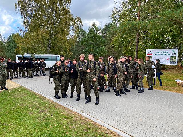 Uczniowie „dwójki” na V Pętli Taktycznej GROM w Czerwonym Borze [24.09.2021] - zdjęcie #7 - eOstroleka.pl