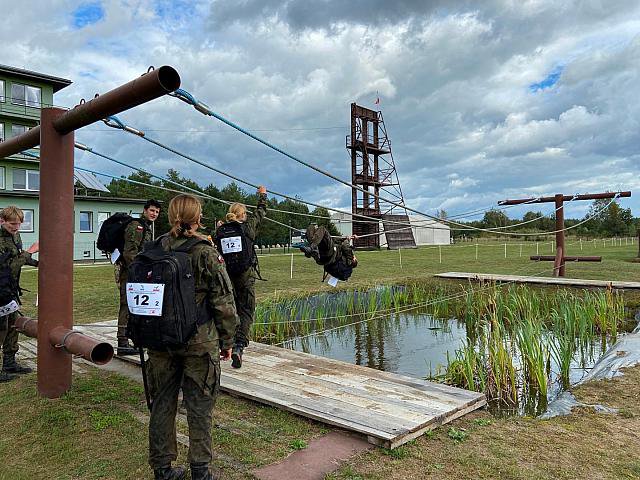 Uczniowie „dwójki” na V Pętli Taktycznej GROM w Czerwonym Borze [24.09.2021] - zdjęcie #32 - eOstroleka.pl