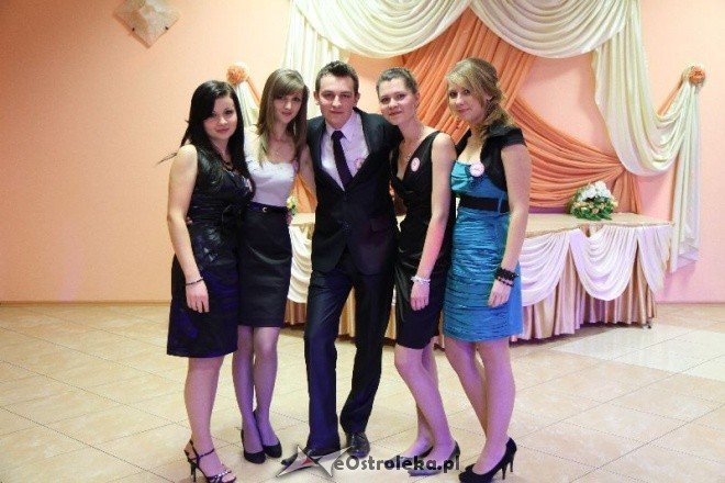 Studniówka ZSZ(15.01.2011) - zdjęcie #34 - eOstroleka.pl