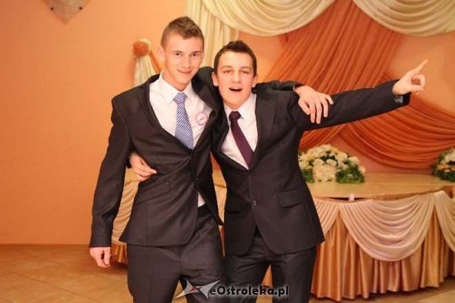 Studniówka ZSZ(15.01.2011) - zdjęcie #31 - eOstroleka.pl