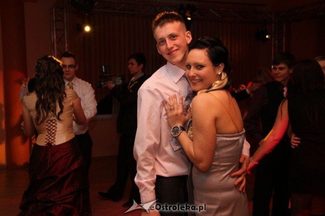 Studniówka ZSZ(15.01.2011) - zdjęcie #17 - eOstroleka.pl