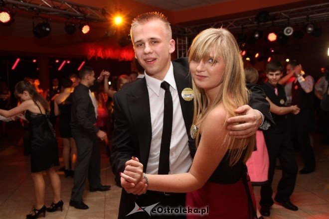 Studniówka ZSZ(15.01.2011) - zdjęcie #13 - eOstroleka.pl