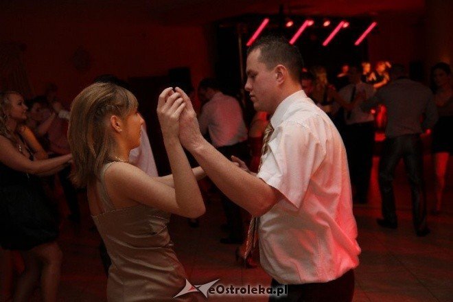 Studniówka ZSZ(15.01.2011) - zdjęcie #9 - eOstroleka.pl