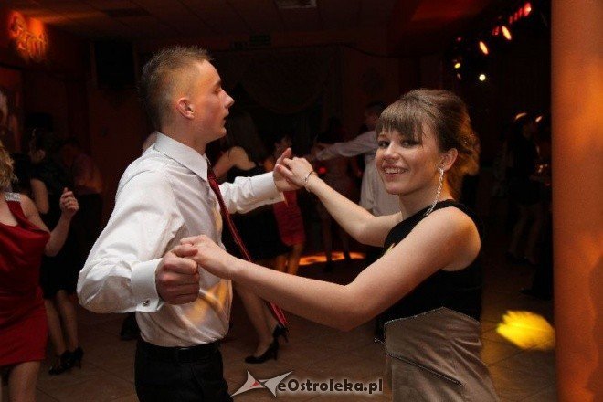 Studniówka ZSZ(15.01.2011) - zdjęcie #5 - eOstroleka.pl