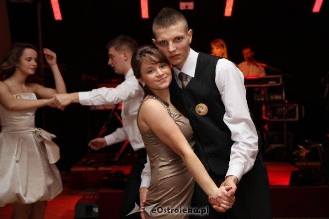 Studniówka ZSZ(15.01.2011) - zdjęcie #2 - eOstroleka.pl