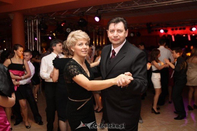 Studniówka ZSZ(15.01.2011) - zdjęcie #1 - eOstroleka.pl